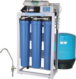 净水设备 现代家庭健康饮水的守护者